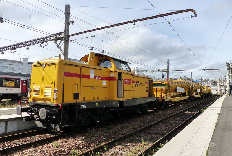 99 87 9 182 600-6 (2014-10-17 gare de Tours) V212 n°V212A (1).jpg