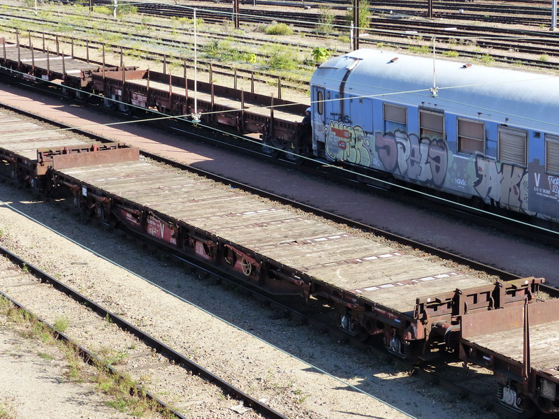 80 87 977 4 041-8 Uas R89 2 SNCF-PSL (2014-09-26 SPDC) (1).jpg