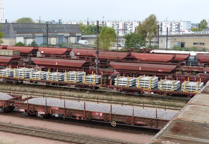 80 87 977 4 429-5 Uas R39 6 SNCF-PSL (2014-10-24 SPDC) (1).jpg