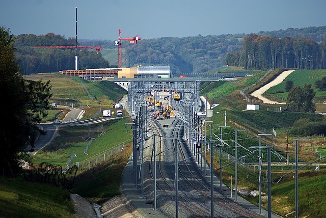 lgv-gare-2010_10_04_02[1].jpg