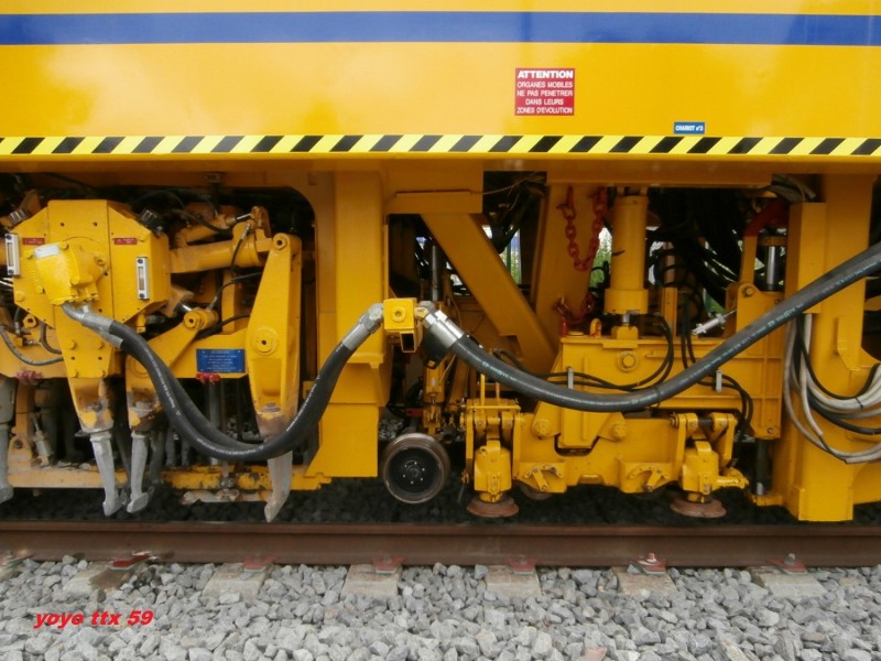 AC 09 F (i) n°2349=25.JPG