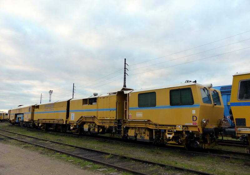 (4) 99 87 9 123 501-8.jpg