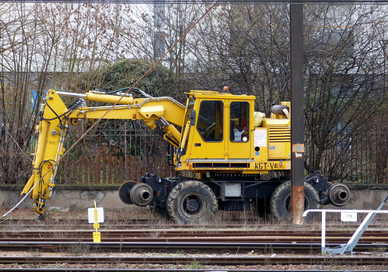 Geismar KGT-Ve n°4781 Meccoli (2015-01-13 Tours) (2) + ATLAS 1404 MZ.jpg