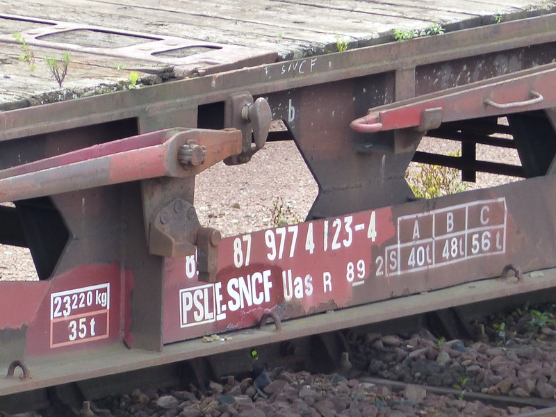 80 87 977 4 123-4 Uas R89 2 F SNCF-PSL (2014-08-29 SPDC) (2).jpg