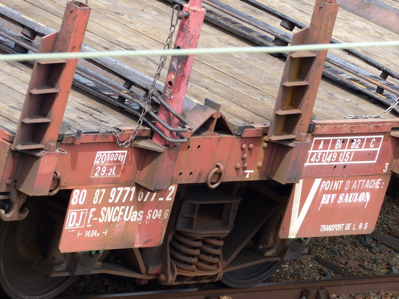 80 87 977 1 677-2 Uas S04 6 F SNCF-DJ (2014-06-02 St Pierre des Corps) (2).jpg