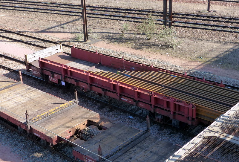 80 87 977 1 698 8 Uas S04 6 F SNCF-DJ (2015-03-05 SPDC) (1).jpg