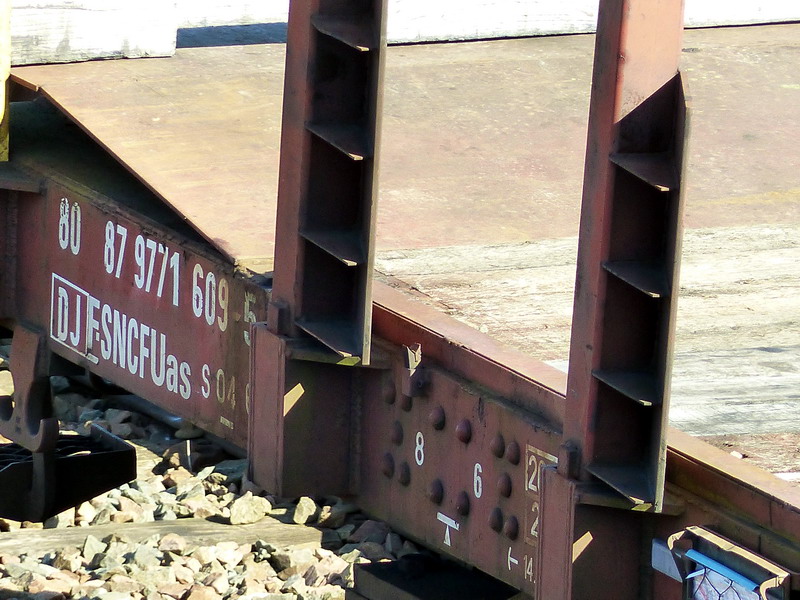 80 87 977 1 609-5 Uas S04 6 F SNCF-DJ (2015-03-05 SPDC) (2).jpg