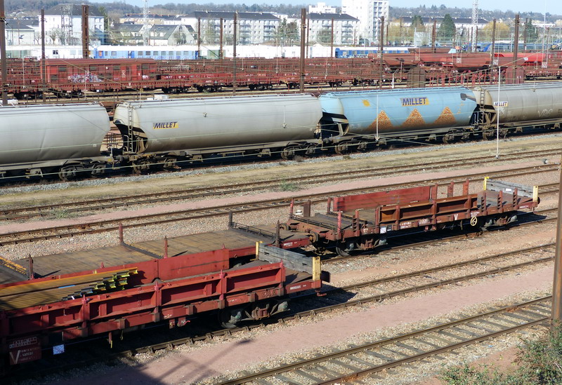 80 87 977 1 609-5 Uas S04 6 F SNCF-DJ (2015-03-05 SPDC) (6).jpg