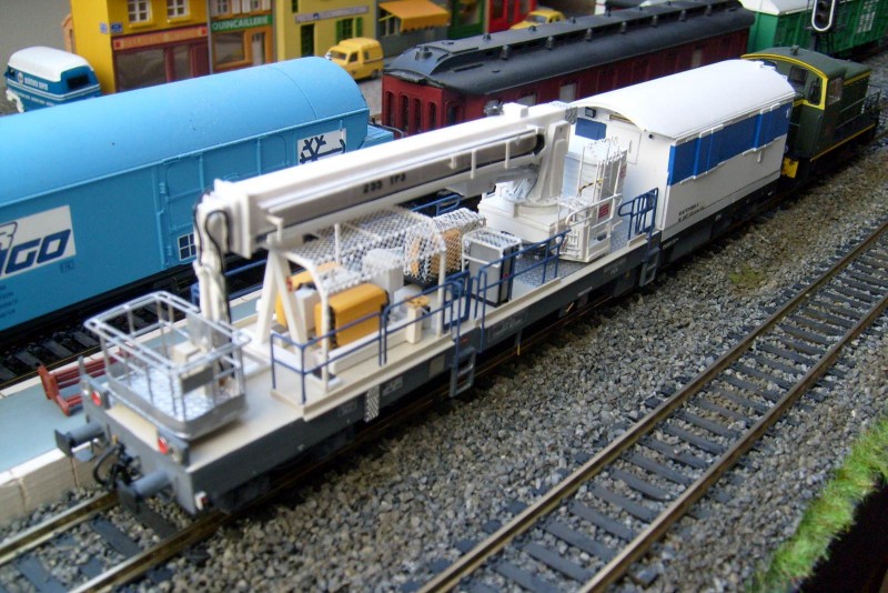 S6301569light.JPG