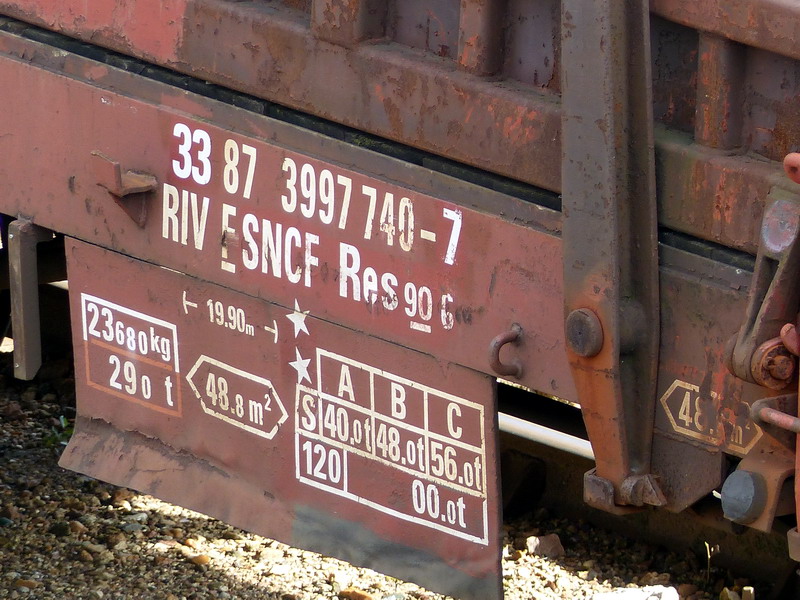 33 87 3997 740-7 Res 90 6 RIV F-SNCF (2014-10-22 SPDC) (4).jpg