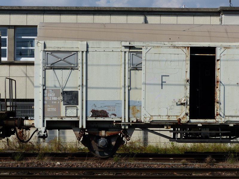 40 87 959 2 980-6 Us G90 6 SNCF-TR (2014-09-30 gare de SPDC) (4).jpg