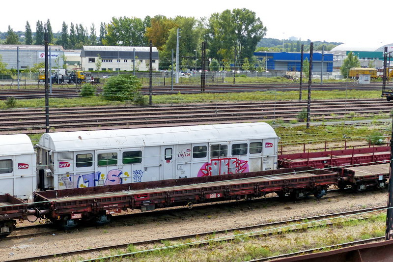 33 87 3939 801-8 Res 90 6 RIV F-ERSA (2014-08-29 SPDC) (1).jpg