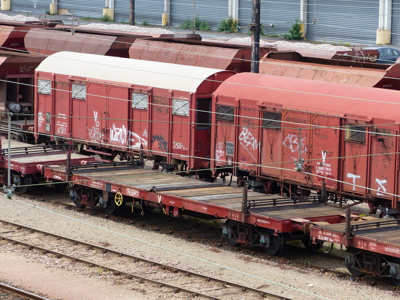 80 87 977 2 939-5 Uas S03 6 F SNCF-DJ (2014-06-02 St Pierre des Corps) (1).jpg