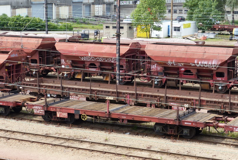 80 87 977 1 909-9 Uas S03 6 F SNCF-DJ (2014-06-02 St Pierre des Corps) (1).jpg
