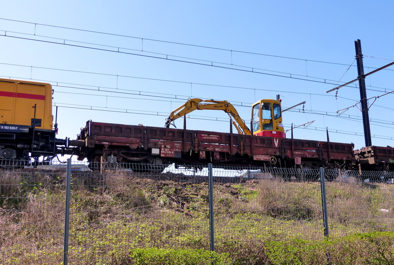 80 87 978 2 578-9 Uas S39 2 SNCF-PSL (2015-04-08 Tours) + Airman AX 50 (7).jpg