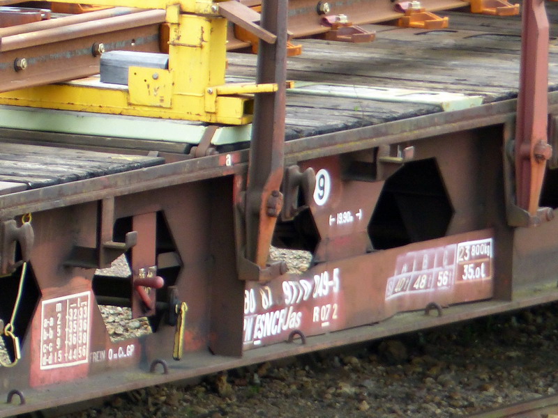 80 87 977 0 049-5 Uas R07 2 F SNCF-PN (2°15-04-16 SPDC) (2).jpg