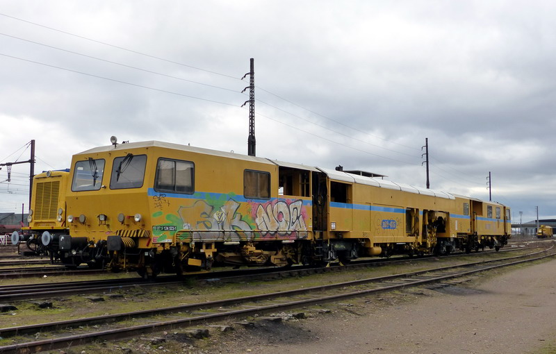(7) 99 87 9 124 523-1.JPG