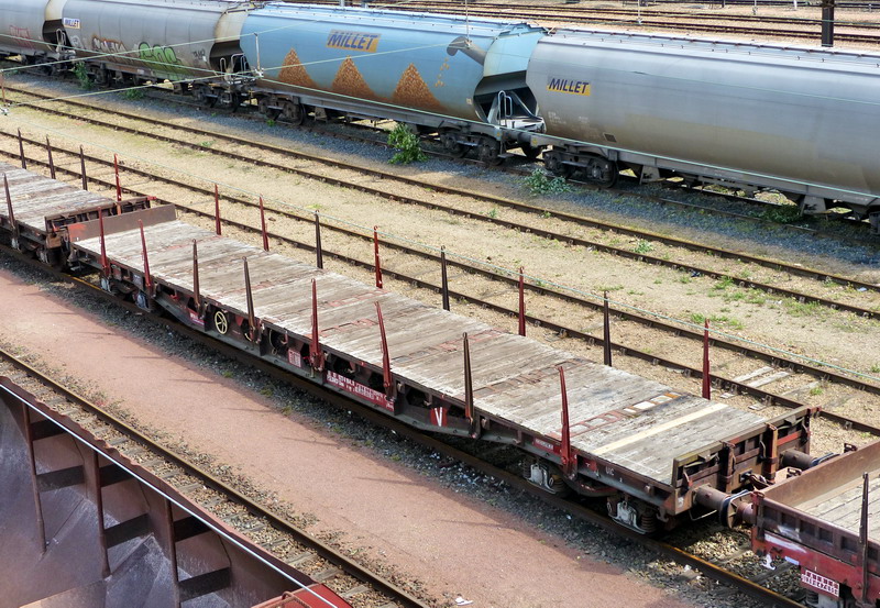 80 87 977 4 164-8 Uas R89 2 SNCF-PSL (2015-04-27 SPDC) (4).jpg