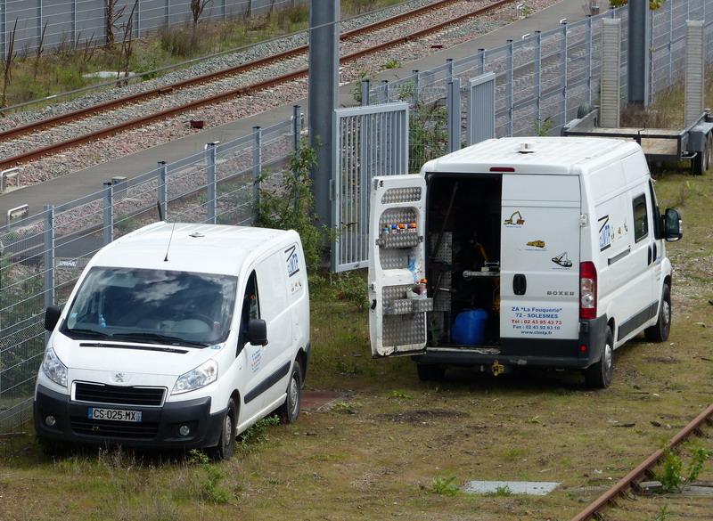 Peugeot Boxer (2015-04-29 Tours) (4).jpg