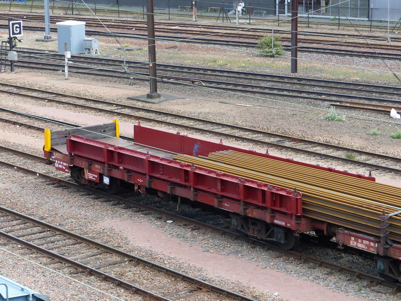 80 87 977 1 687-1 Uas S03 4 SNCF-DJ (2015-05-05 SPDC) (1).jpg