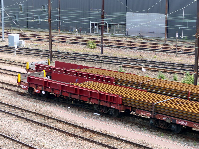 80 87 977 1 687-1 Uas S04 6 F SNCF-DJ (2015-05-07 SPDC) (1).jpg