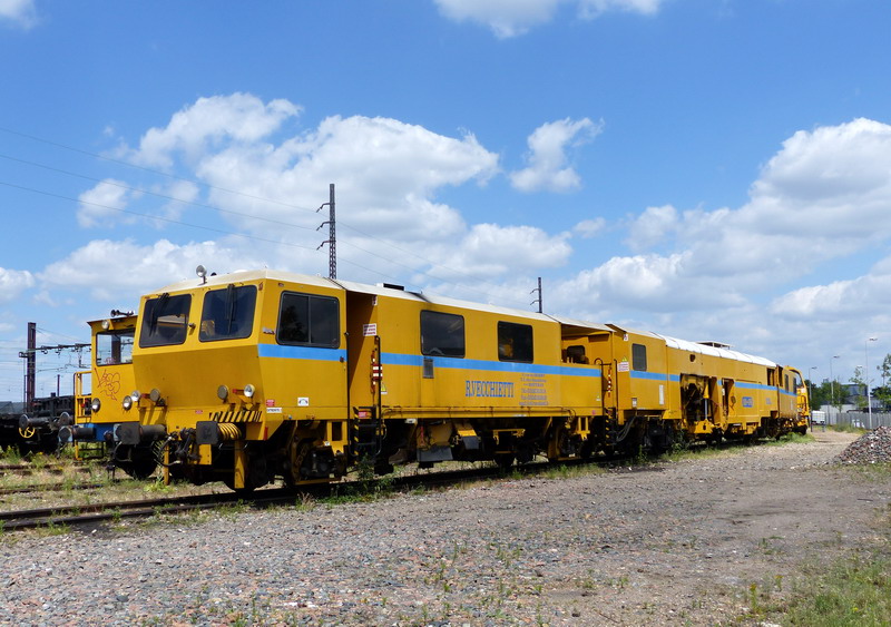 (3) 99 87 9 124 523-1.jpg