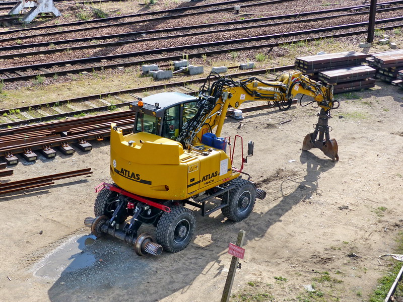 ATLAS 1404 ZW 4 Meccoli (2015-09-19 gare de SPDC) (6).jpg