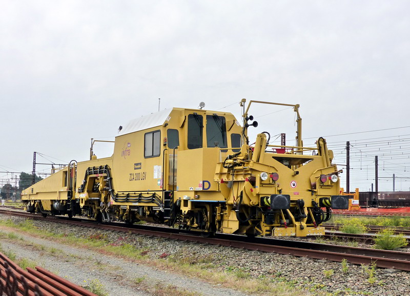 99 87 9 124 324-4 ZCA 2000 LGV (2015-10-04 Infrapôle LGV A à SPDC) SNCF-PRG (1).jpg