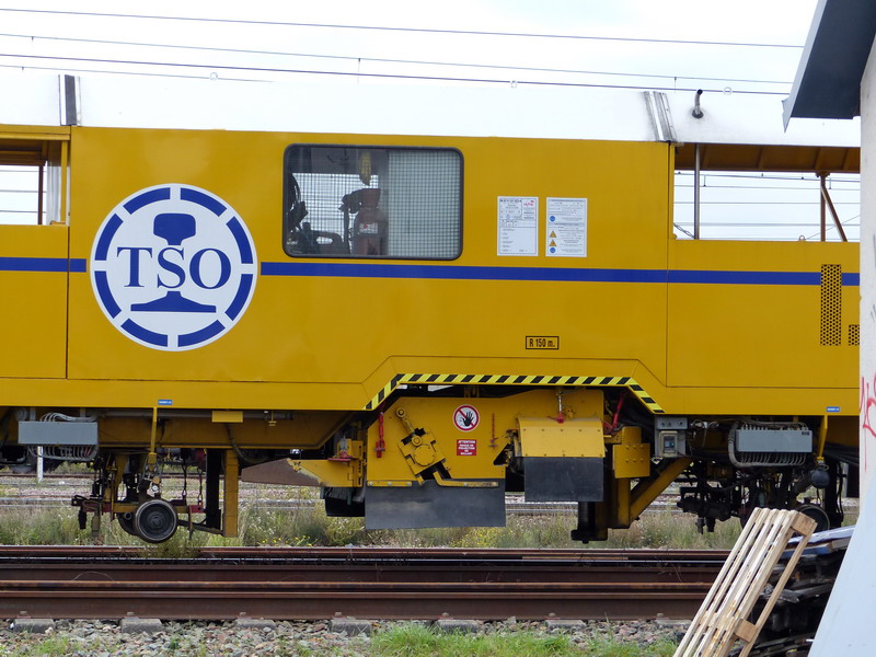 99 87 9 121 523-4 Type 109-32 S (2015-10-25 Infrapôle LGV A à SPDC) TSO (10).jpg