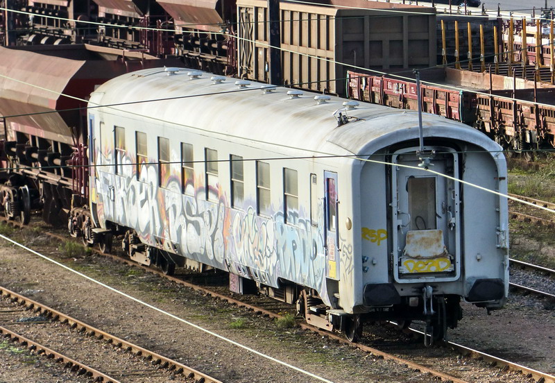 80 87 979 3 457-3 Uas H55 0 SNCF-LM (2015-12-27 SPDC) (1).jpg