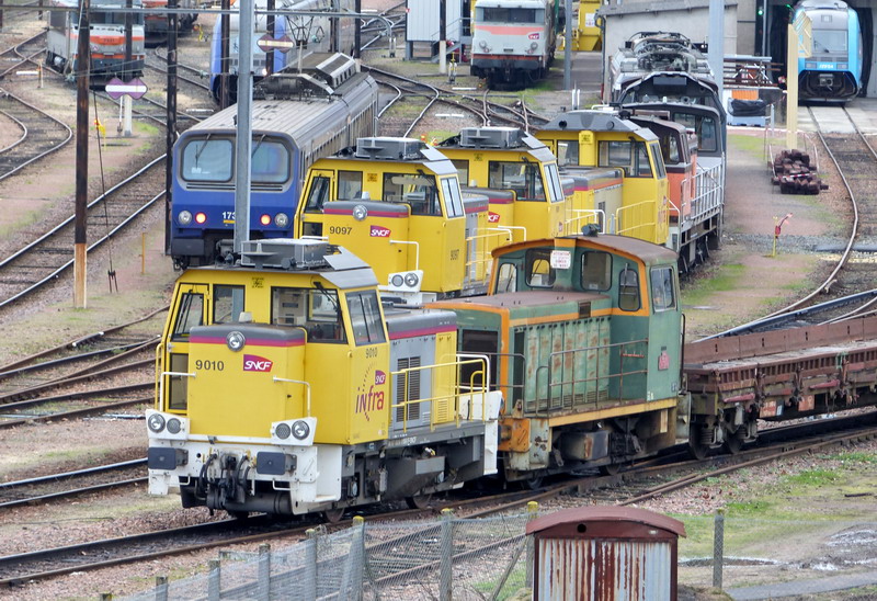 Y 9010 (2).jpg