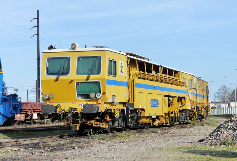 (3) 99 87 9 122 503-5 Type 108 32 U.jpg