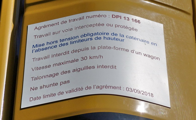 UNA 22 TRR (2014-08-05 environ de Bar le Duc N°4) TSO Caténaire (10) + camion Hedon .jpg