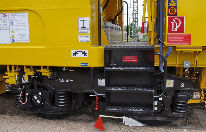 99 87 9 122 069-7 (2016-07-08 gare de Tergnier) 108-16 GS-4 n°6245 12).jpg