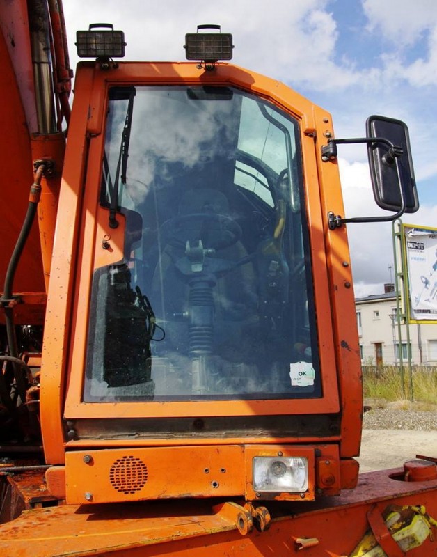 CASE 788 PRR (2016-06-27 gare de Tergnier) Colas Rail F 6200043 (11).jpg