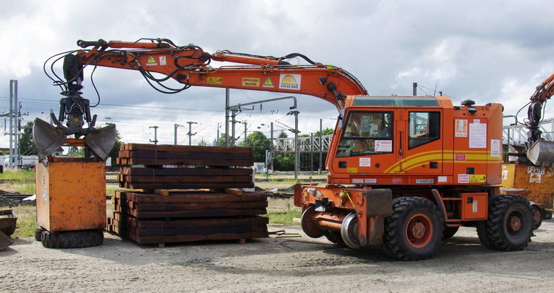 CASE 788 PRR (2016-06-27 gare de Tergnier) Colas Rail F 6200043 (14).jpg