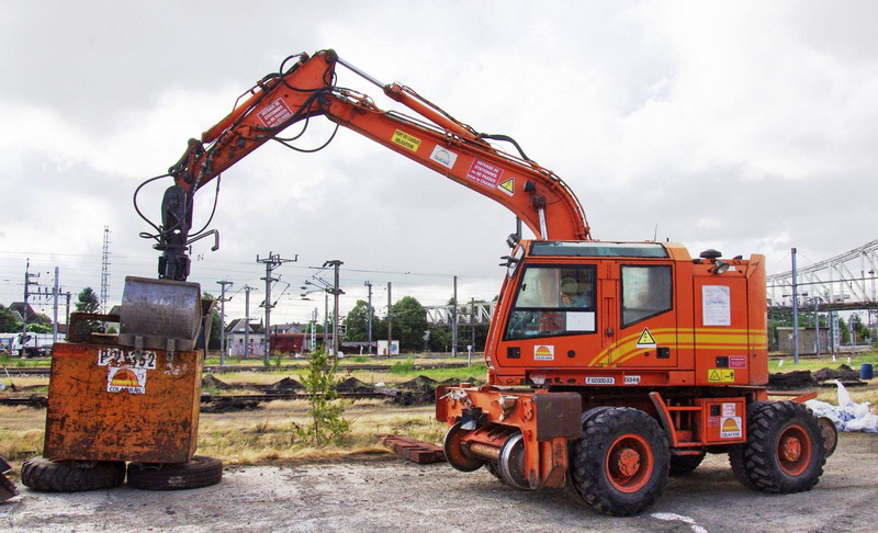 CASE 788 PRR (2016-06-27 gare de Tergnier) Colas Rail F 6200033 (11).jpg