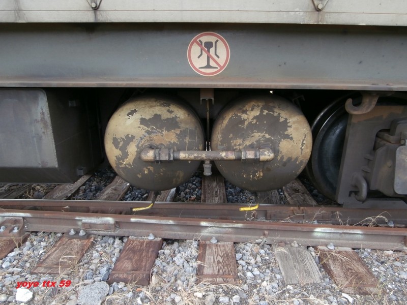 BB 64625=18.JPG