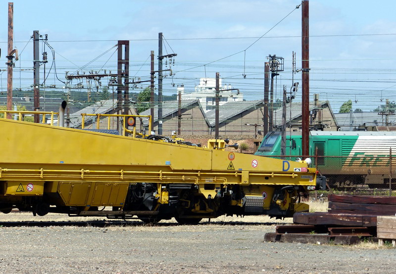 99 87 9 124 324-4 ZCA 2000 LGV (2016-08-21 C2MI  de SPDC) SNCF-PRG (6).jpg