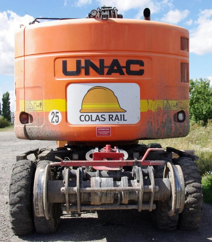 UNAC 22 TRR (2016-08-20 gare de Rosières en Santerre 80) Colas Rail D 1002196 (8).jpg