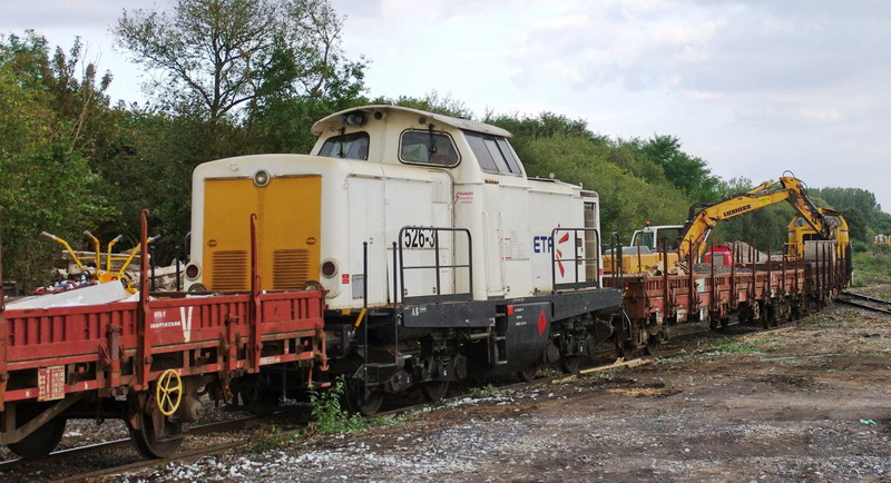 99 87 9 182 526-3 (2016-09-19 gare de Ham) V211 526-3 ETF (1).jpg