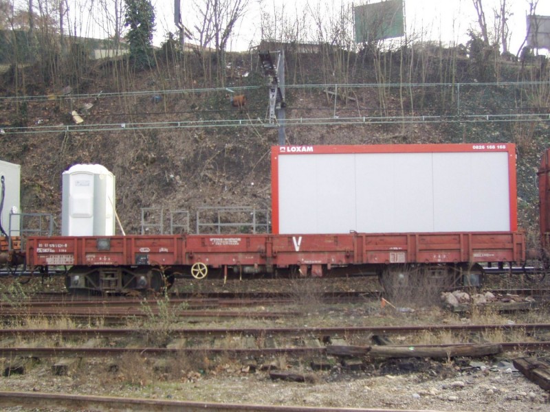 S39_624_03.jpg