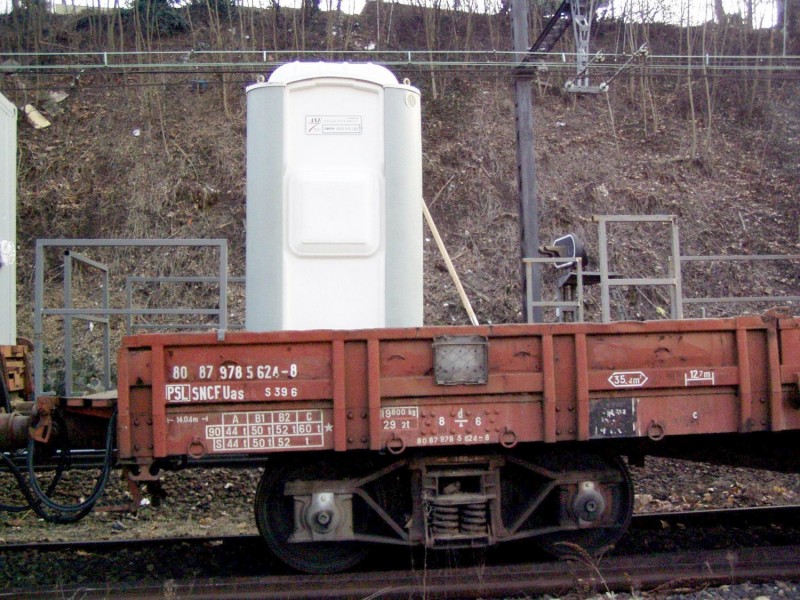 S39_624_06.jpg