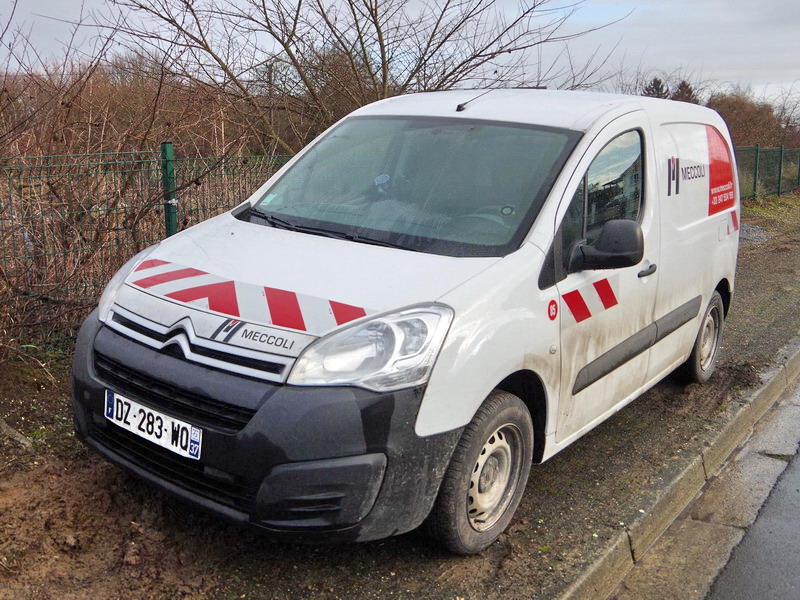 Citroën Berlingo (2017-01-10 Eppeville PN37 et 38) DZ-283-WQ (37) Meccoli 85.jpg