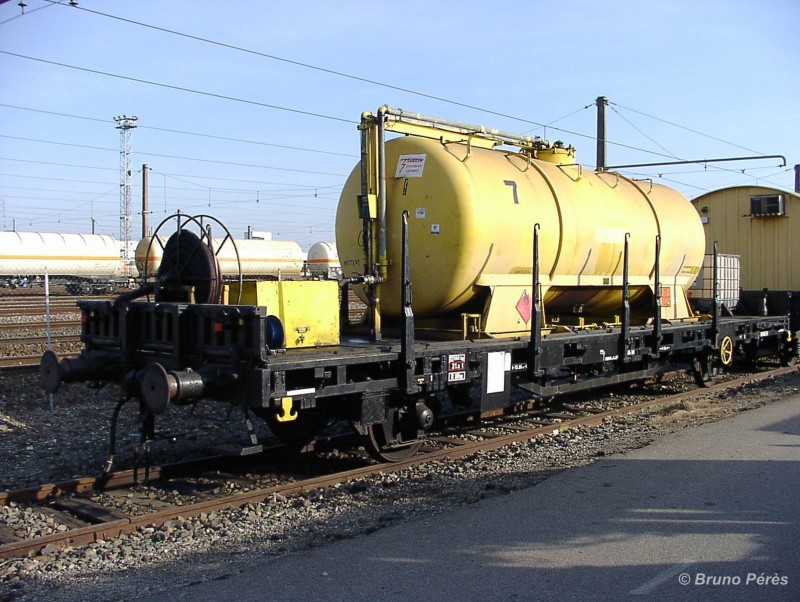 99 87 9 383 598-9 - ETF (1)-light.JPG