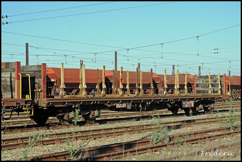 80 87 972 3 424-8 Us R09-5 Coutras01 160111-border.jpg