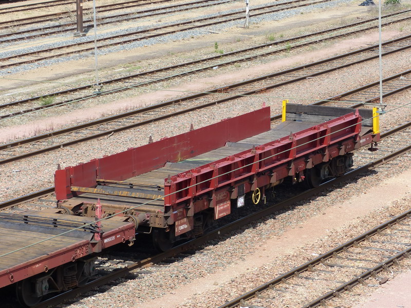 80 87 977 1 705-1 Uas S04 6 F SNCF-DJ (2015-05-21 SPDC) (1).jpg