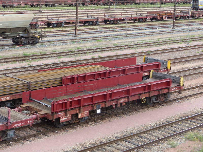 80 87 977 1 675-6 Uas S04 6 F SNCF-DJ (2015-09-04 SPDC) (1).jpg