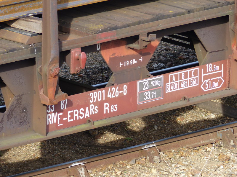 33 87 3901 426-8 Rs R83 RIV F-ERSA (2017-02-19 SPDC) (2).jpg