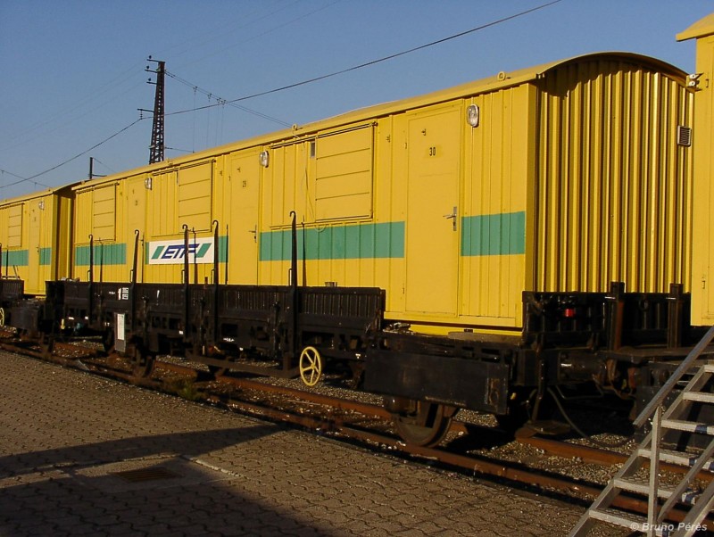 99 87 9 383 610-2 - ETF (1)-light.JPG